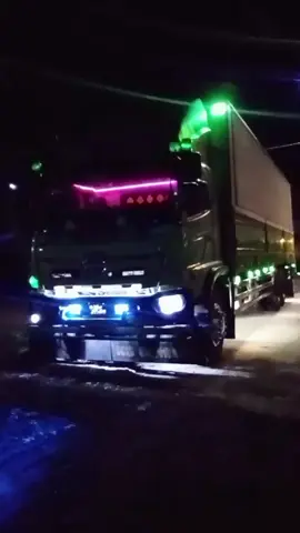 senang kita syukuri susah kita nikmati, dan gagal kita coba lagi,  #hino500 #euro4 #penikamat_skenario_tuhan #fyppppppppppppppppppppppp #gaya_bebas😎😎 #masukberanda #pemula 