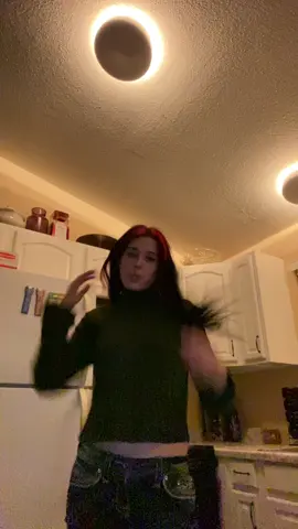 Me all day at work bc I wear low rise jeans😂 