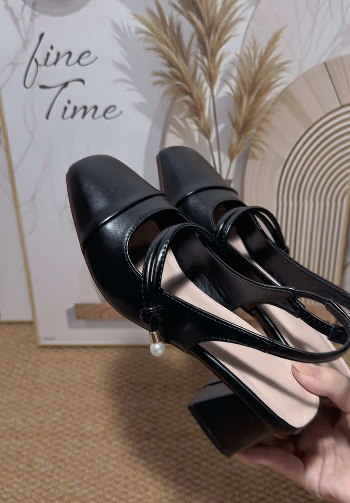 Giày cao gót mũi vuông đế cao 5cm #giaycaogot #giaymuivuong #giayhogot #giaydep #giayxinh #xuhuong #thinhhanh #muataitiktok #tiemgiaycuanang 