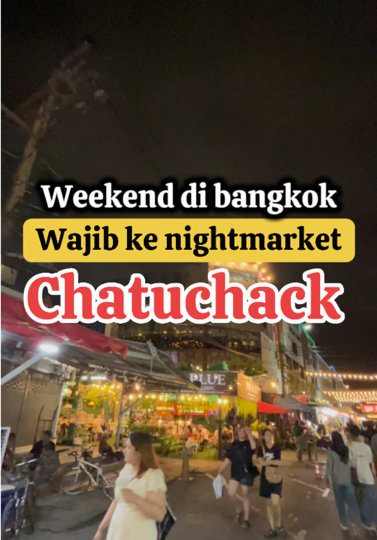 Kalau ke Bangkok, Chatuchak weekend Market itu wajib banget masuk itinerary! 🛍️✨ Belanja murah? ✔️ Kulineran enak? ✔️ Suasana malam yang seru? ✔️ Mulai dari fashion, aksesoris, hingga makanan legendaris seperti Moo Ping dan mango sticky rice, semuanya ada di sini. Siap belanja sambil jajan? 😍 #ChatuchakNightMarket #BangkokAdventures #StreetFoodThailand #BudgetTravel #BelanjaHemat #explorebangkok #fyp #foryou #goviral 