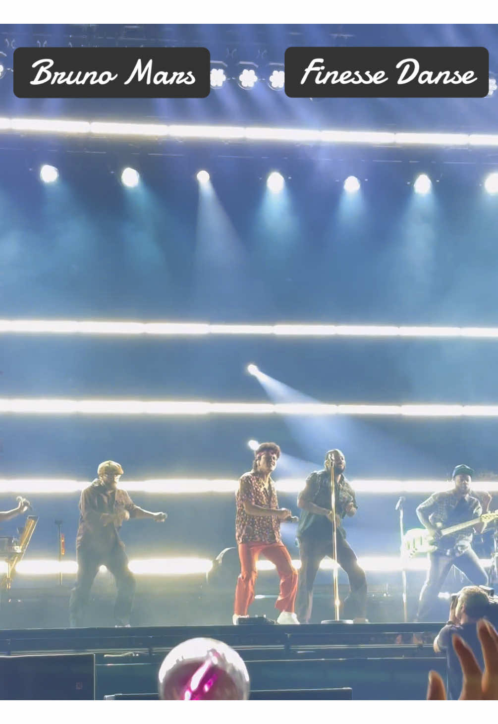 かっこよすぎるBruno Marsのダンス The incredibly cool dance moves of Bruno Mars #brunomars #finesse #洋楽 