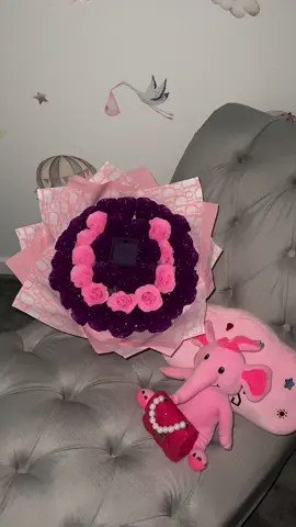 Letter U bouquet  📍Australia Based 💌DM to order now #makeupbouquet #makeuplover #makeupbrands #pinkgirly #pinkpinkpink #makeupgirl #makeupgalore #makeuplove #lovemakeup #luxurymakeup #girlyaesthetics #girlythings #girly #happygirl #makeuphacks #giftideas #bouquetideas #mensbouquet #mens #versace #bouquet #mengift #christmastgift #men