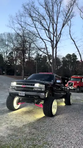 Glad y’all love this thing as much as I do🫶🏽 #kg1forged #26x16 #furytires #outlaw #fypシ゚viral #squattedtruck #bigleana #fypage #bannem #trending #roundbodyking👑 #kg1s #tcs #bagged #bestsquat #virginia #exclusiveleanin #baggedtrucks #roundbodychevy #blowthisupforme 