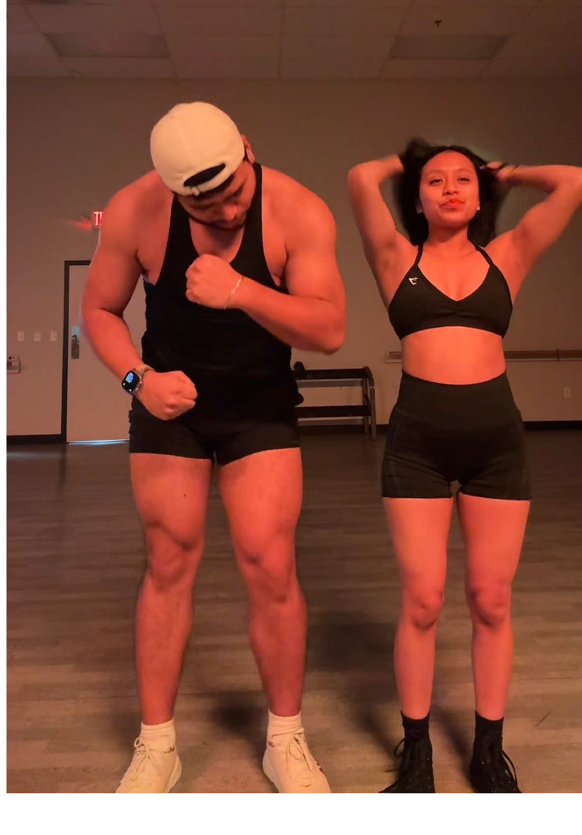 Warming up for the gains 💪🏼🔥 #gym #GymTok #winterbreak #fyp #delaware  @Bethany🦕 