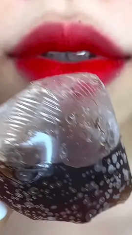 @𝓡𝓮𝓷🌍🤴に返信 リクエストありがとう‼️コーラの素材でス 本家 @Closer Food  #口元asmr #咀嚼音 #苦手な人はスクロール #粘土加工 #リクエストありがとうございます #粘土加工注意 #素材 