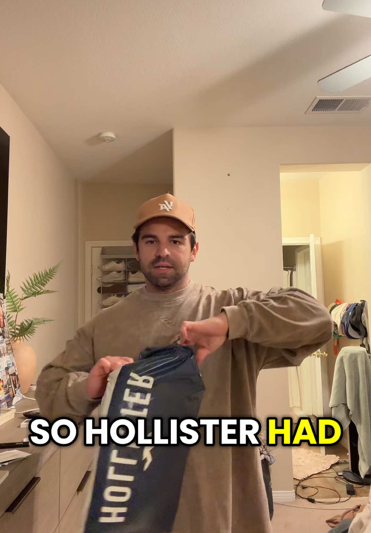 @hollister iykyk Abercrombie dupe #fyp #mensfashion #hollister #sale 