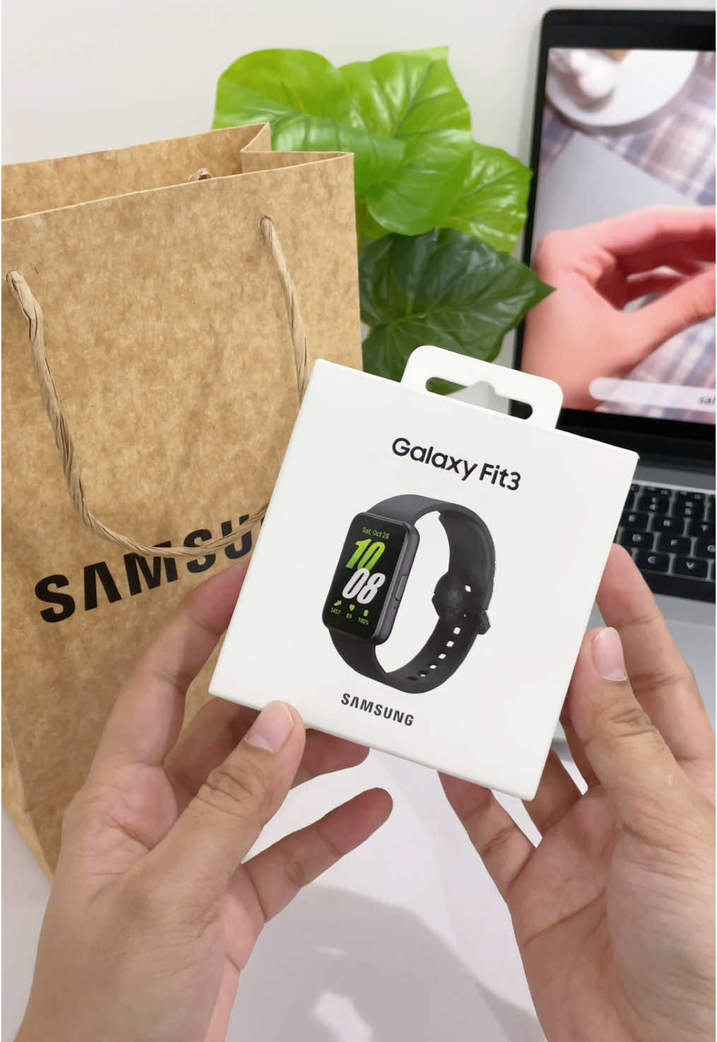 #samsunggalaxy #samsung  #samsungfit3 #smartwatch #unboxing 
