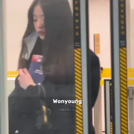 | Wonyoung with her crush | #annyeongz #wonyoung #yujin #ive #anyujin #jangwonyoung 