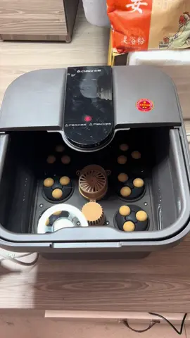 Chậu ngâm chân massage cao cấp chigo tự động có con lăn massage giúp đỡ bị đau mỏi tê bì chân tay#chậungamchanmassge #chậungâmchân 