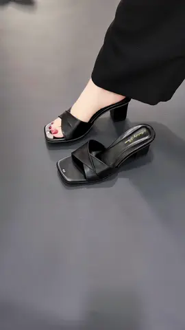 Dép cao gót xinh, mang êm chân mà lên dáng sang lắm #depnu #depxinh #depdep #depcaogot #depcaogotnu #caogot #caogotxinh 