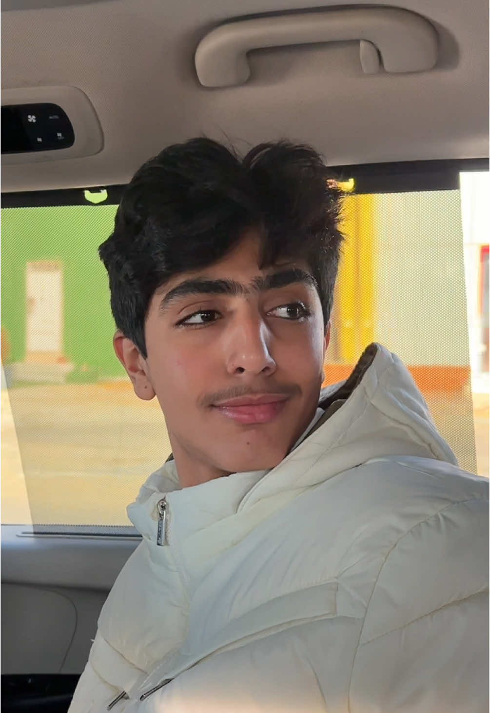 على الاصفر تعالو نشوف وين مسافرين  🙂‍↔️ #اكسبلورexplore #explore #ترند#مشاهير_تيك_توك #foryou 