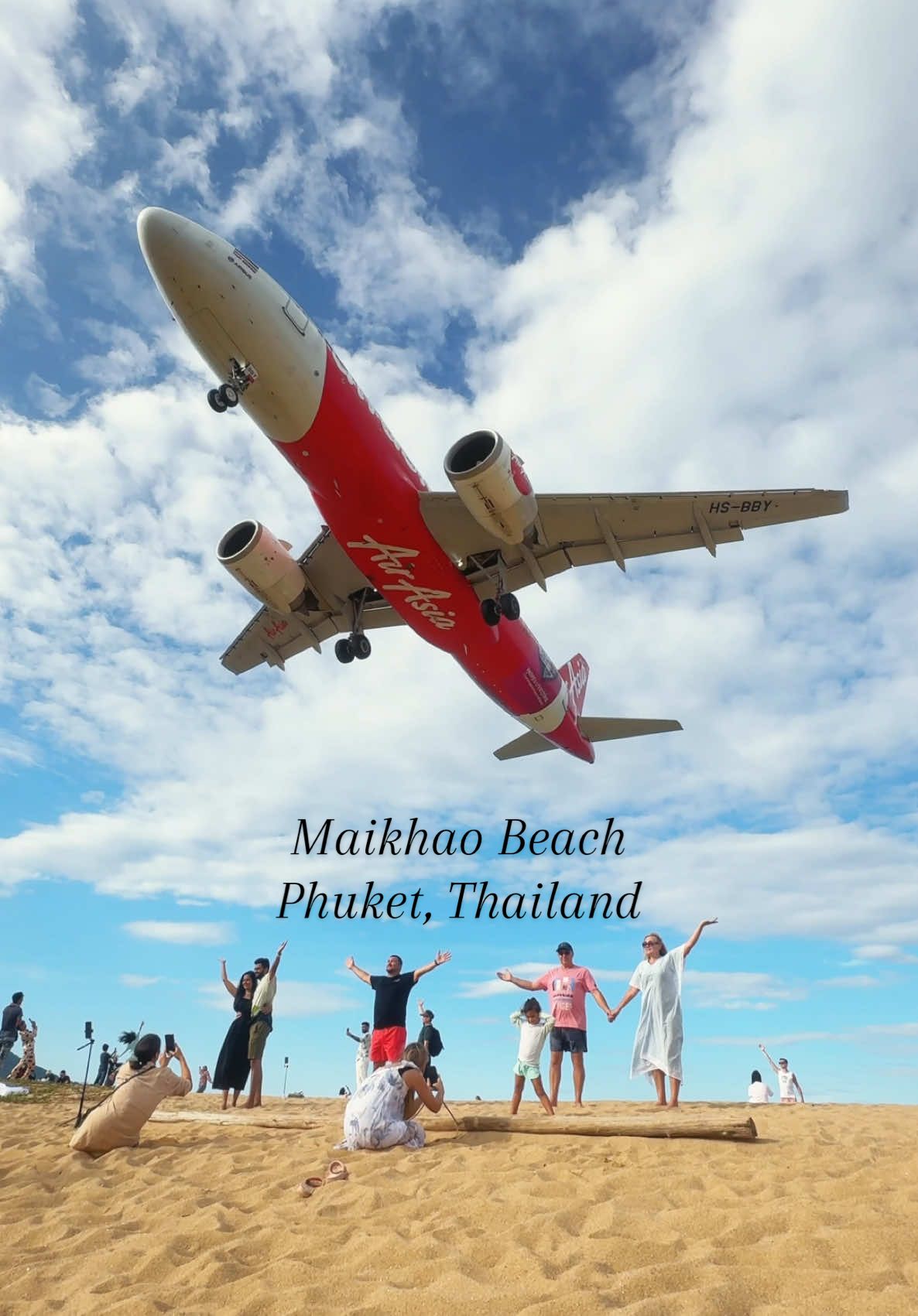 ใกล้ชิด ติดตัวเครื่อง ไปถ่ายรูปชมเครื่องบินกันที่ “หาดไม้ขาว” จ.ภูเก็ต ✈️ จุดชมเครื่องบินสุดฮิตในประเทศไทย ที่ใครมาแล้วได้รูปสวยๆกลับไปแน่นอน ✨📸 #หาดไม้ขาวภูเก็ต #จุดชมเครื่องบินลงภูเก็ต #phuket #ภูเก็ต #เที่ยวภูเก็ต #ปอปี้ยิ้ม 