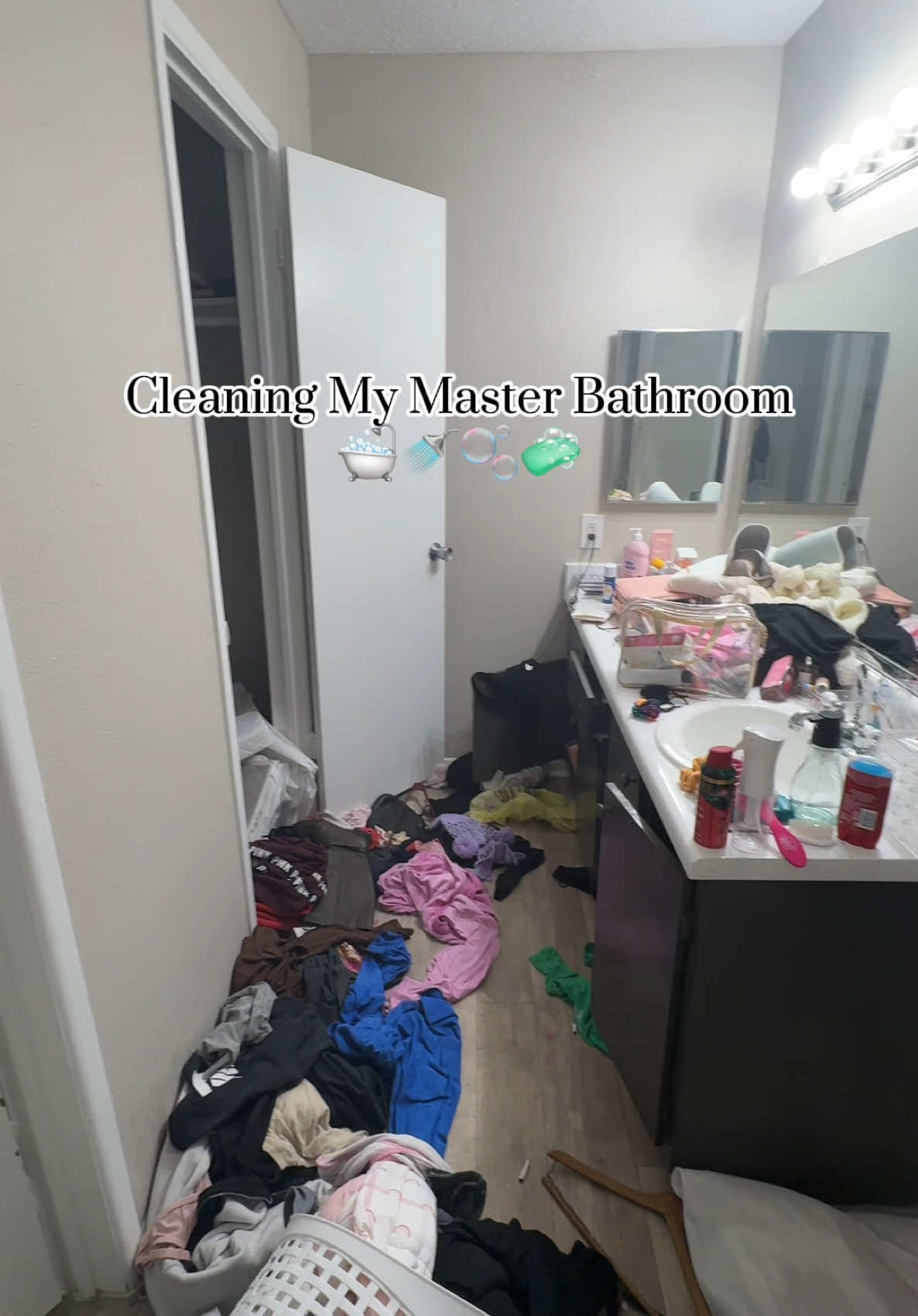 Closet Next 😳 #fyp #foryoupage #paratiiiiiiiiiiiiiiiiiiiiiiiiiiiiiii #cleaning #cleanwithme #deepclean #cleaningmotivation #bathroom #bathroomcleaning #CleanTok #limpiando #limpieza 