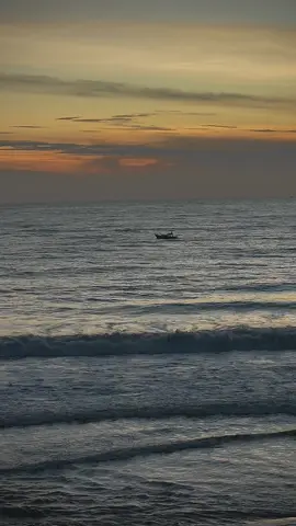 Đôi khi, ta chọn từ bỏ một người, không phải vì họ không còn trong tim, Mà bởi, không còn sức chạm vào trái tim họ nữa… #xuhuong #tamtrang #tinhyeu #fpy 