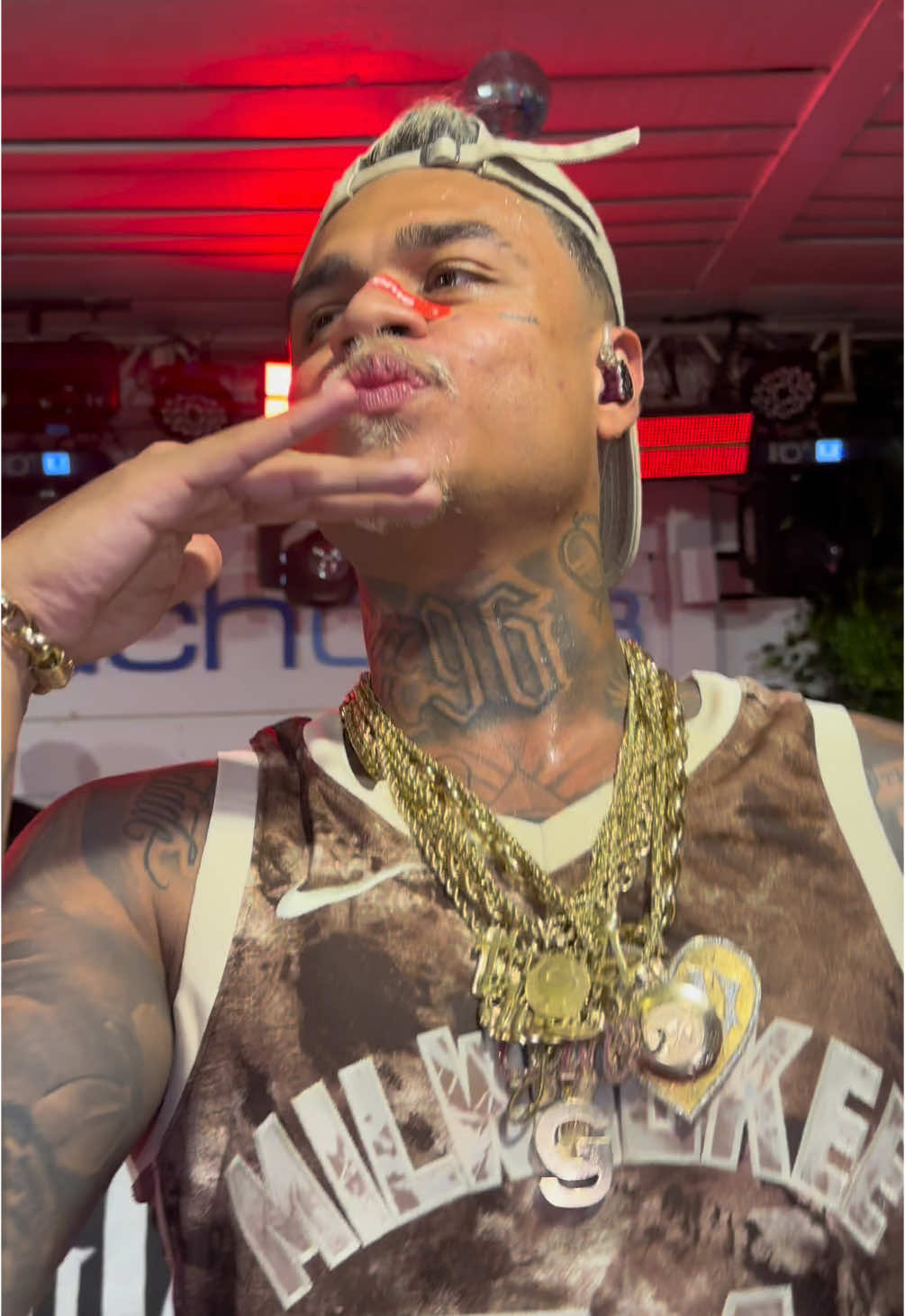 Cabelinho sendo Cabelinho 😂 #buzios #cabelinho #rj #mccabelinho #littlehair @Little Hair 