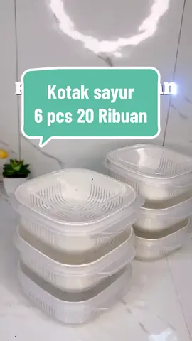 Nyuci sayur jadi super gampang dan gak ribet! ✨ Udah waktunya bilang bye-bye ke air yang tumpah-tumpah. Yuk, cobain sekarang! 💧🥬 #SolusiCerdas” Hashtag: #NyuciSayurMudah #KotakSaringan #TipsDapur #LifeHacks #AntiRibet #DapurCerdas #SayurSehat #Multifungsi #KitchenEssentials #ProdukViral 