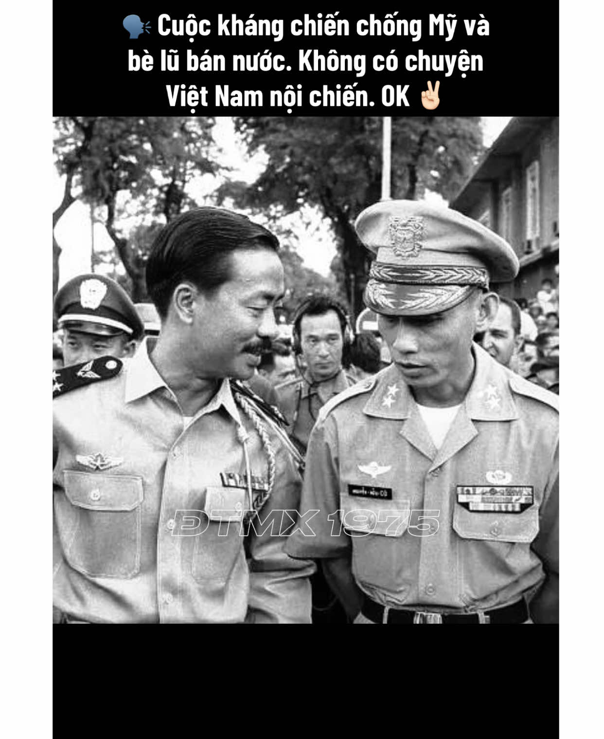 Hai vị tướng lĩnh của chế độ Sài Gòn sau này đã cải tạo tốt và hoà cùng dòng chảy thuận của Dân tộc.  Họ cũng được xem như biểu tượng của sự hoà giải dân tộc, quay lại với chính nghĩa sau những lỗi lầm trước đó #lichsuvietnam #giaiphongmiennam #saigon #xuhuong #vietnam #khangchienchongmy #thanglongtv #tannguyen #thanglongtvonline 