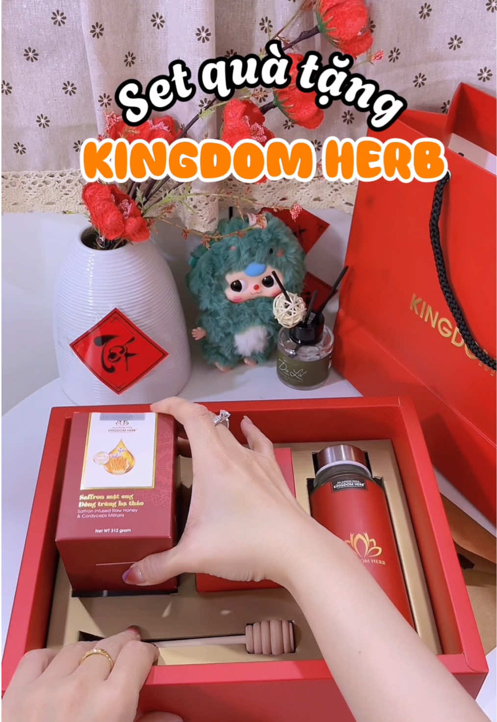 Tết này mang hộp quà tặng là hết nước chấm nha #tientienmini #tet #tet2025 #setquatang #quatet #LearnOnTikTok #xuhuong #mcv #foodreview 