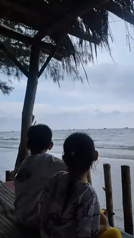 pantai with you #Bocil Bucin# ( kak dilan+dek syifa.)  pantai balongan_kragan_Rembang☺