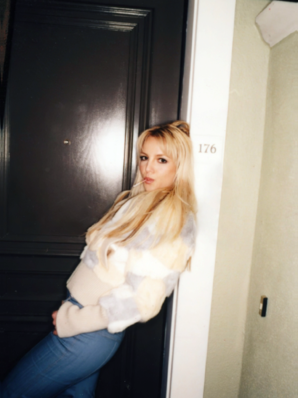 #britneyspears #outtake #photoshoot #inthezone #greatesthits #justbegun #ivejustbegun #rare #beautiful #britney #spears #legendary #iconic #foruyou #forupage #2004 