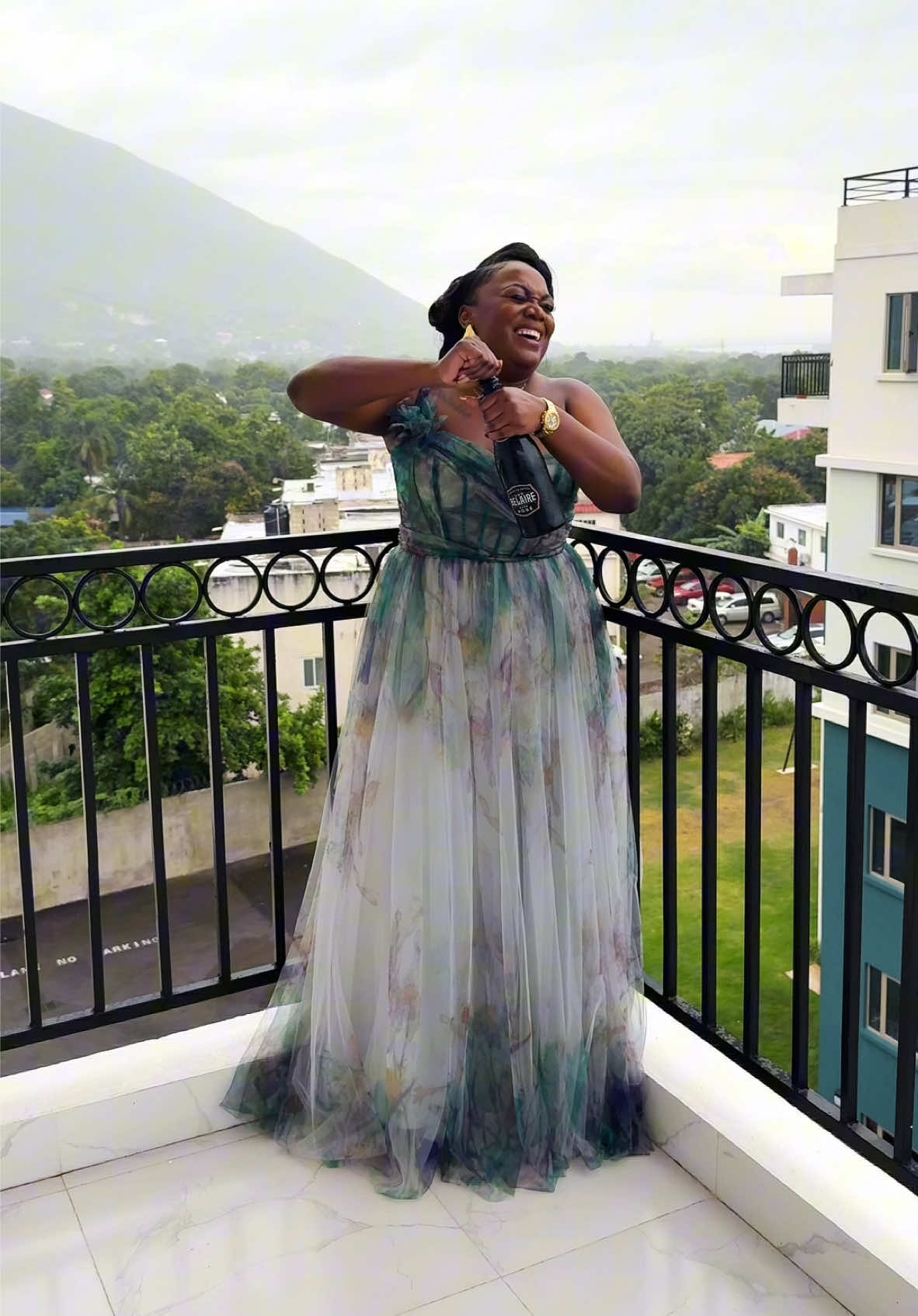 Is it even a birthday if you don’t cry? Lol HAPPY Birthday to me!! P.S I love a good cry! Thank you all for the birthday wishes and outpouring of love. Happy New Year! #happybirthday #birthdaygirl 