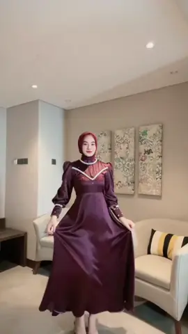 #dress #dresskondangan #gaun #gaunpesta #dresspesta #bajuwanita #bajukondangan #bajubridesmaid #gamis #gamiskondangan #gamiscantik #rekomendasioutfit #outfit #outfitkondangan #bridesmaids #fyp 