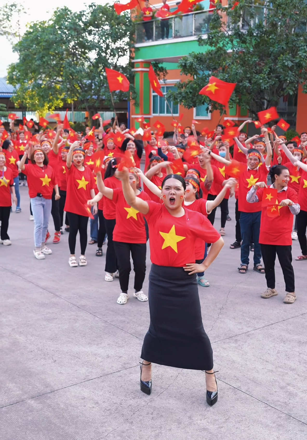 Sẵn sàng cổ vũ cho đội tuyển Việt Nam #tptnetwork #phamthoai 