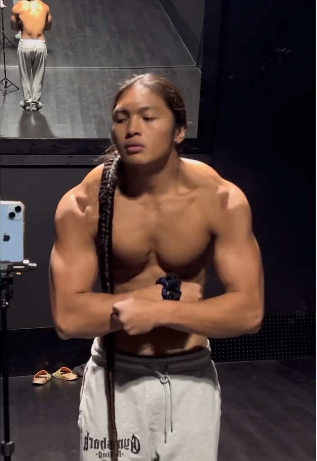 hair like an avatar . #gym #hair #longhair 