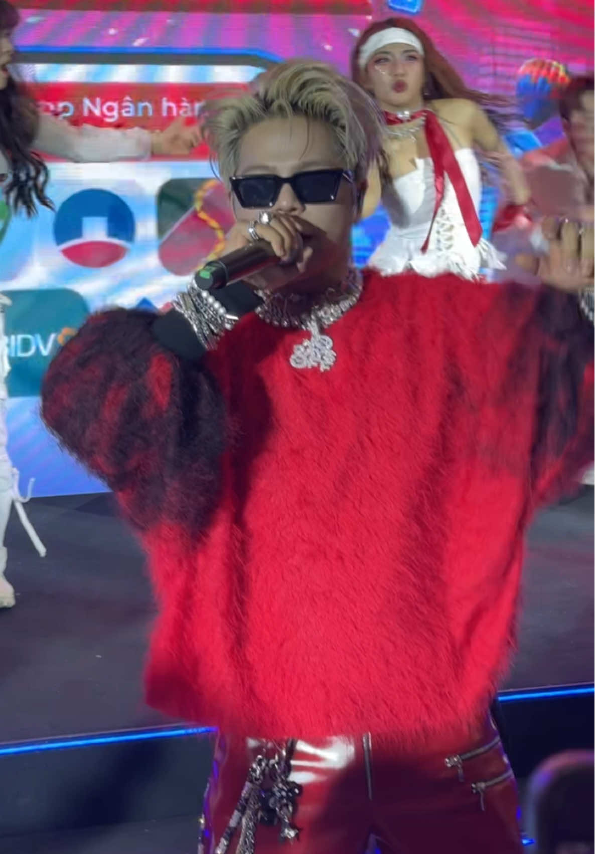 Fancam RHYDER: INTRO + Mashup Mưa Nắng Cô Đơn tại VNPAY SUPERSALE  Aeon Mall Hà Đông #RHYDER #vnpaysupersale 