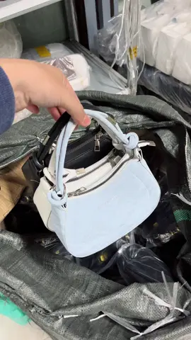 về đủ màu túi chất đẹp #tuixach #tuicamtay #tuideocheo #Tui Xach Dep Hot #xuhuong #bags #thinhhanh #review #phoido 