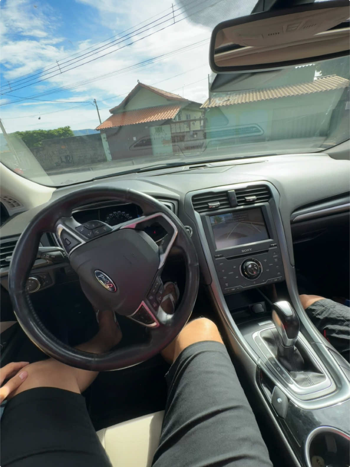 Assistente de estacionamento autônomo do Fusion 2015 AWD titanium. 