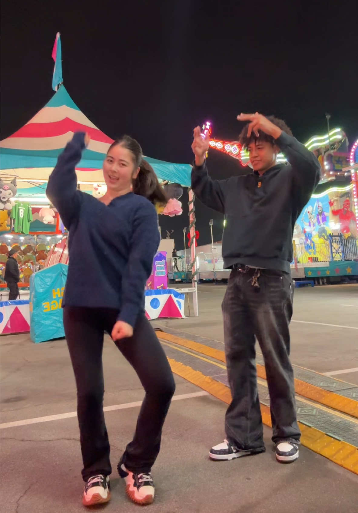 Who missed this duo? @Sky 💔 #sofimanassyan #dance #friends 