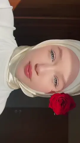 #fyp #hijab #bleu #islamic_video #hijabi #trend #girl #flowers #white #whitehijab 