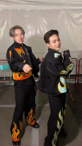 honghong腰还好吗😂#hongshihoshi #lego_rapeepong #LYKN 