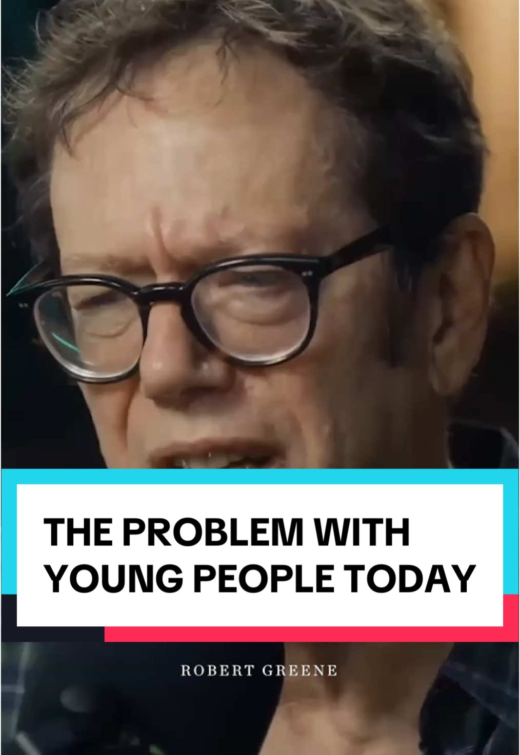 Don’t be afraid of being different, to stand out. Greatness awaits. This clip is from my conversation with @Chris Williamson  #robertgreene #mastery #psychology #tiktok #fyp 