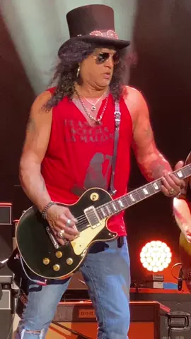 🔥 Slash & Warren Haynes 🔥🎸 @Slash #slash #warrenhaynes  #allmanbrothers #concerts #guitartok #guitarists #legends #old #gratefuldead #bandmembers #bluesrock #rock #bluesguitarist #fyp #fy #music #legendary @gratefuldead  