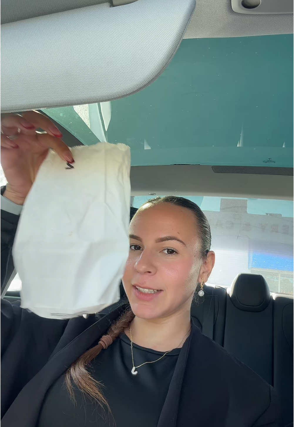 But jokes aside i love miami and no other place i rather live✨ #miamilifestyle #miamilocal #miamilocals #miamilife #thetruthaboutmiami #realtalkmiami #lovemycity 