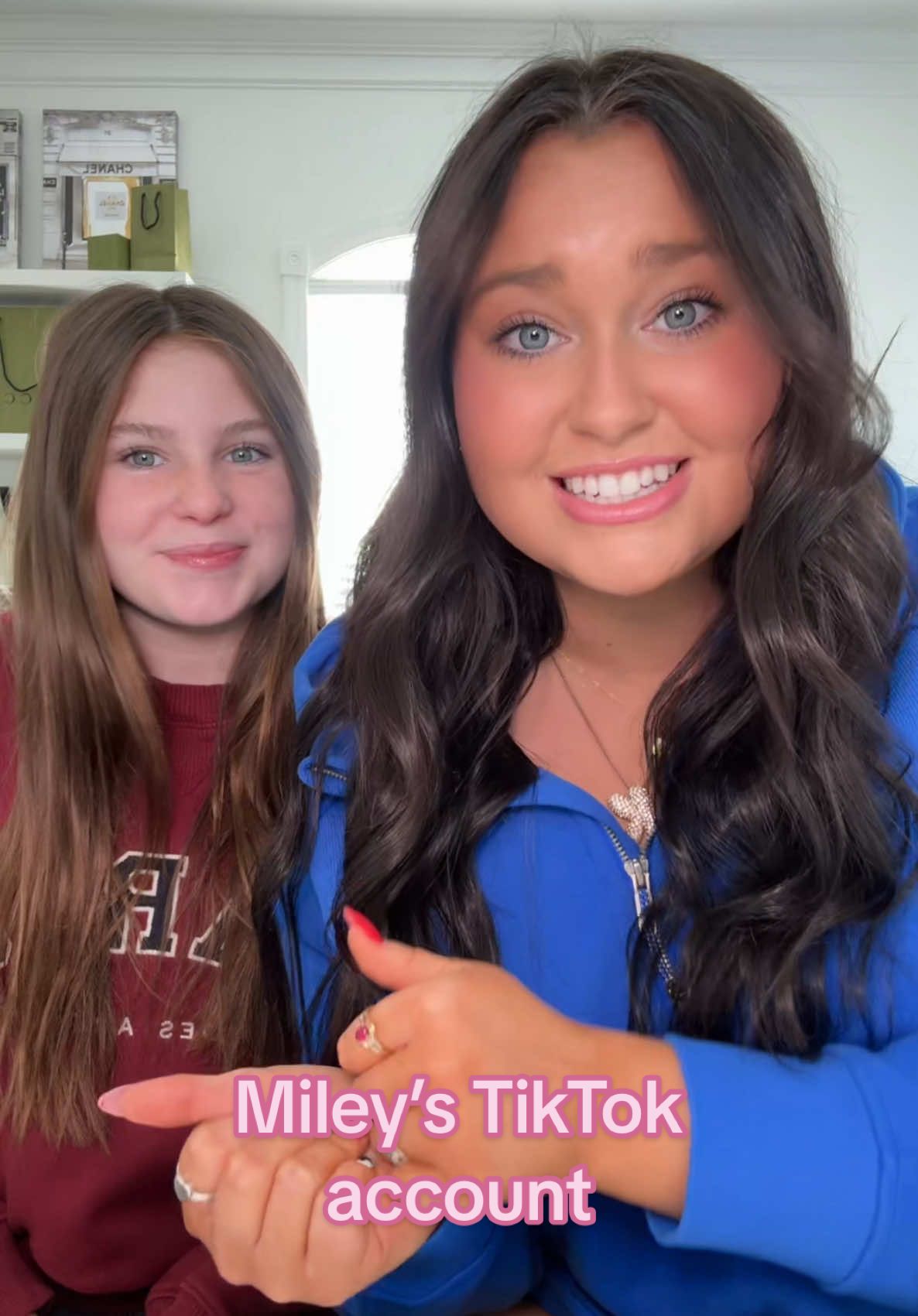 Let’s get her to 10k!! #sisters #sister #suprise #news #newaccount #goviral #miley #foryoupage #foryoupageofficiall #newtrend #newyear #girls #forthegirls #girlsoftiktok #sistersoftiktok 