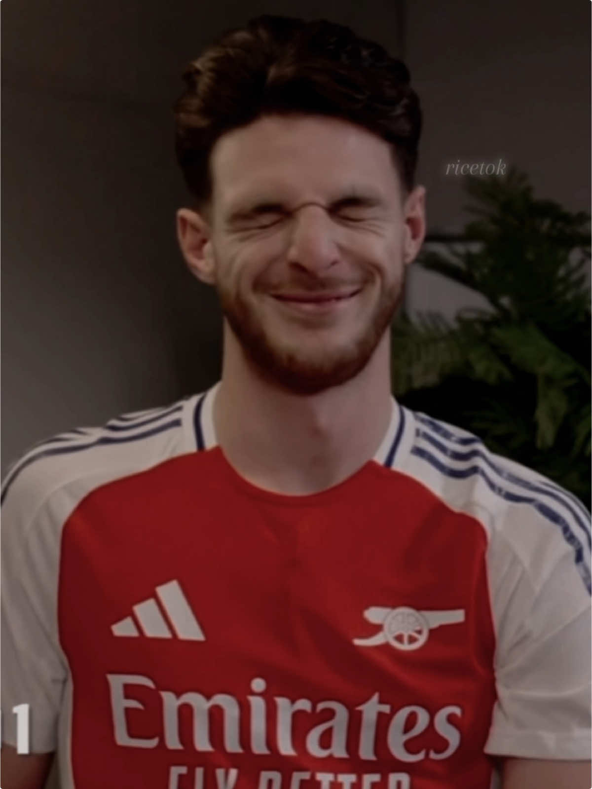 Need more of off the pitch Arsenal Dec content please! ✨☁️🥥 #CapCut #declanrice #football #rice #ricericebaby #declanrice4 #declanriceedit #declanrice41 #edit #41 #fyp #arsenal #xmas #prem #deccers #trends #PremierLeague #england 