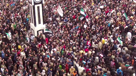 من ذاكرة الثورة  من مظاهرات حمص  مين بيتزكر هالايام #الثورة #حمص 