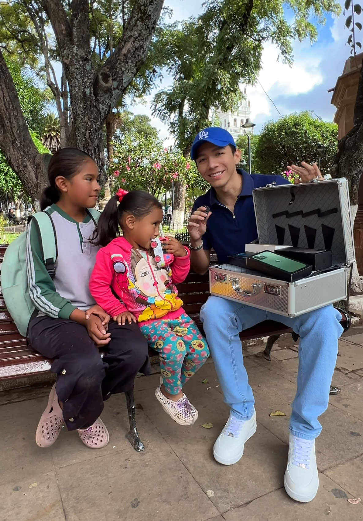 Sígueme para ser el siguiente 🎁 #sucre #bolivia #juniormavity 