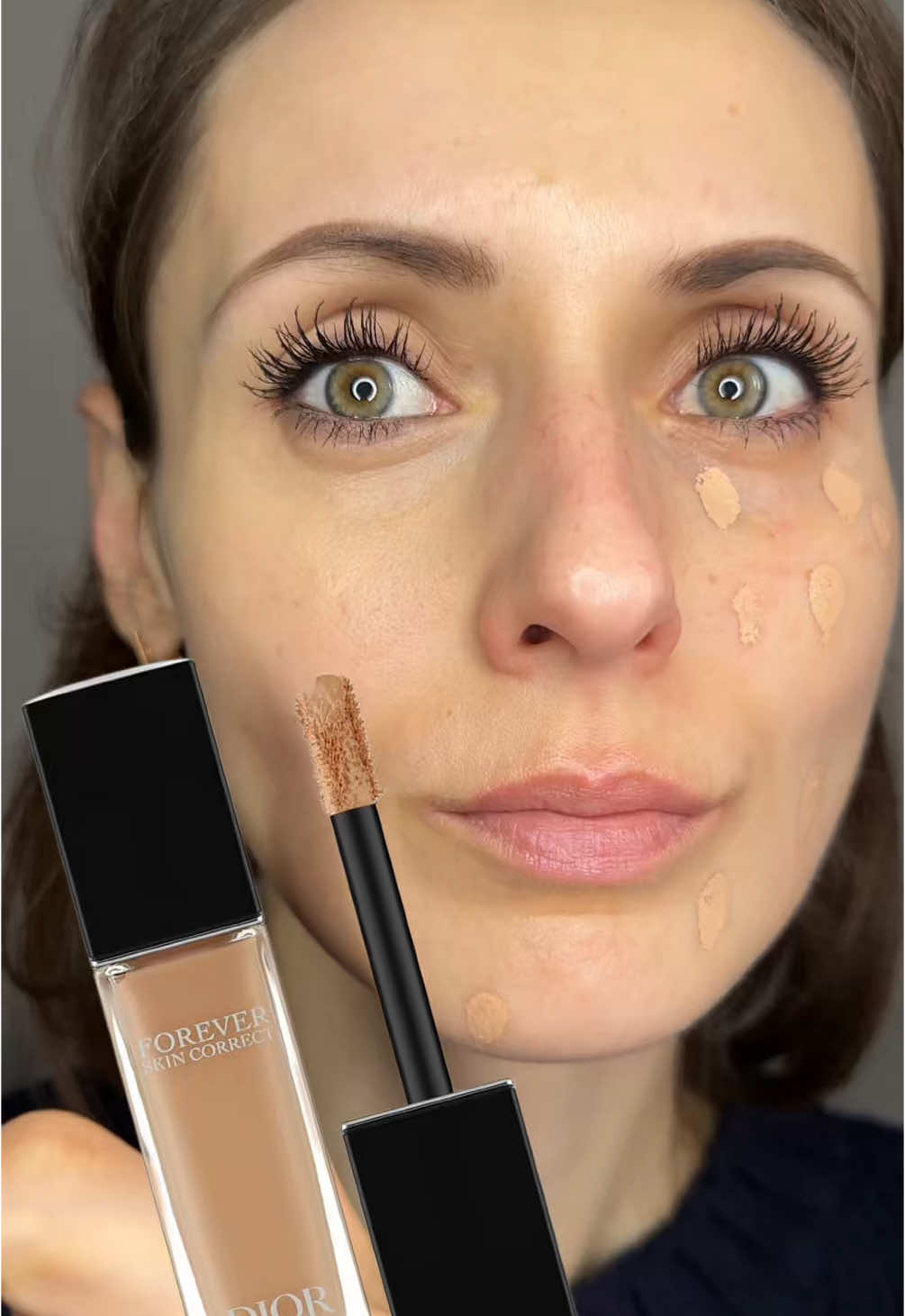 Dior Forever skin correct shade 2N  My opinion first, then description from the original website. So… I bought second bottle 👌😉 I have dry skin (under eye too), but this corrector doesn’t dry out my skin, it’s definitely long lasting product with high coverage. Doesn’t roll down my under eyes area. Of course it highlights my wrinkles a little, becauseof my dry skin (every concealer/ corrector does it to me) also I can’t find a perfect eye cream… I’m working on it now👌 I’m not a professional makeup artist, but I suppose it’s a good thing you should try! About 27 shades… Description from the website: “Dior Forever Skin Correct is the full-coverage, no-transfer Dior concealer with 24h* hydrating action and wear. Its creamy texture visibly corrects complexion blemishes and reduces the appearance of undereye circles in a single sweep. Clean,** formulated according to a rigorous list of ingredients, of which 96%*** are natural-origin ingredients, Dior Forever Skin Correct is infused with floral extracts that contribute to hydrating and smoothing the eye area for more beautiful skin day after day.” #dior #diorbeauty #diorskinforever #beauty #beautyblogger #influencer #makeup #prague #unboxingvideo #skincare #eyes #corrector 