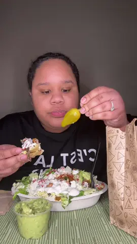 ever since that pepper juice got on my glasses, I close my eyes now😭 #fypシ #fypシ゚viral #foru #trendingtiktok #viral #plussize #trending #krunchwitky #big #relatable #BlackTikTok #blackgirl #amsr #amsr #abcxyz #asmrsounds #asmrvideo #asmrtiktoks #bowl #messy #food #Foodie #foodtiktok #FoodTok #FoodTok #foodies #FoodLover #foodreview #orange #mustwatch #eat #eating #chipotle #pepper #spicy 