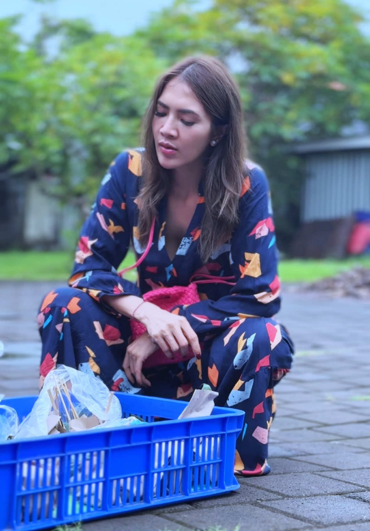 Intinya kalau masih kuat tetap berusaha pasti ada jalan 