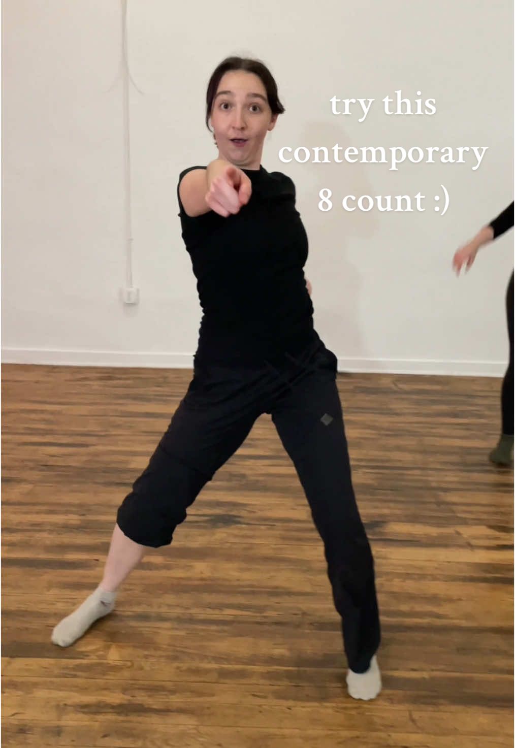 try this 8 count of delaney’s contemporary choreo and let us know how it goes👀🕺 #fyp #foryoupage #contemporary #choreo #tutorial 