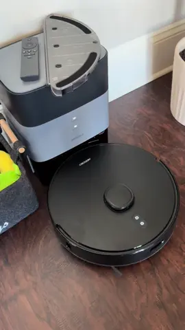 How to mop with AIRROBO t20 plus #airrobo #robotvaccuum #moppingrobot #airrobot20 #moppingvacuum #fyp 