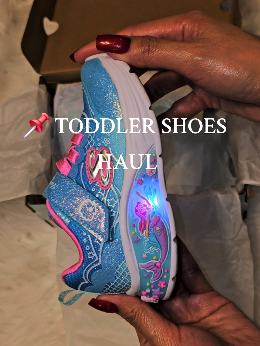 Unboxing this super cute mermaid toddler shoes from @SKECHERS , my little one loves it since it also lights up when walking 😁. #toddlershoes #unboxing #haul #toddlershoes #skechersshoes #skechers #haulvideo 