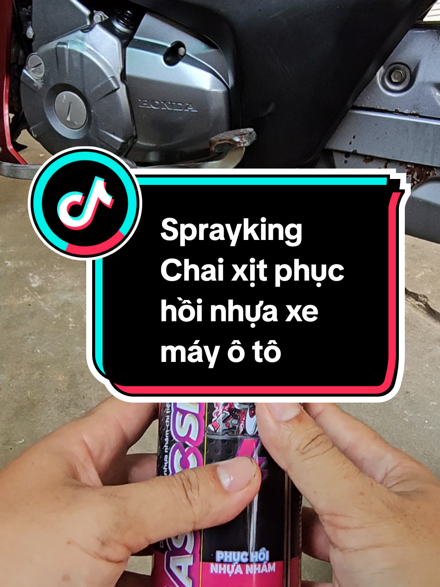 Chai xịt phục hồi nhựa xe máy ô tô sprayking. Chai 400ml dạng xịt + 1 khăn lau đi kèm.  #chaixitphuchoinhuanham #chaixitnhuanham #chaixitnhuaxemay #sprayking #tantrangxemay 
