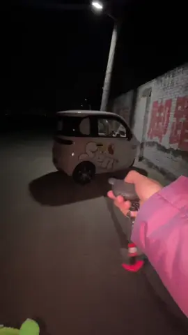 After a tiring day, I finally have my own time to relax, hahahaha.🤪🤪🤪By the way, it's not cold in the car, and there is a heater.🥰#minicar #electriccar #campinglife #limousine #Outdoors #relax #Happy #fyp 