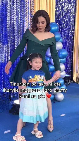 Nice pose po ate @anakarylle Karylle so gorgeous namn 🥰❤️ #arianahkelsey #kelsey #yasssgurll #kelseyandkarylle #ItsShowtime #itsshowtimefamily